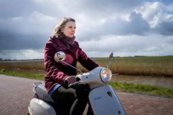 Marga Pals op weg